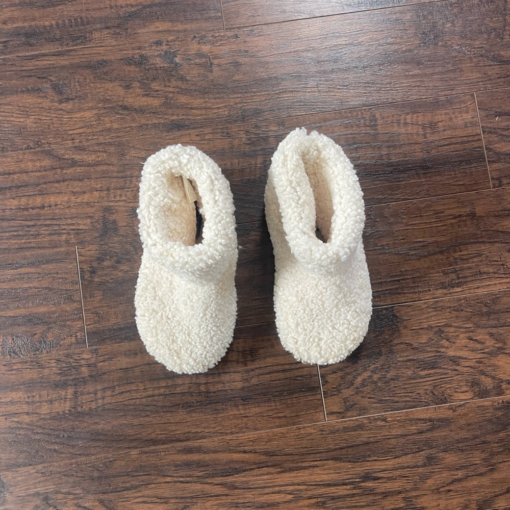 Cozy Sherpa Slipper Boots